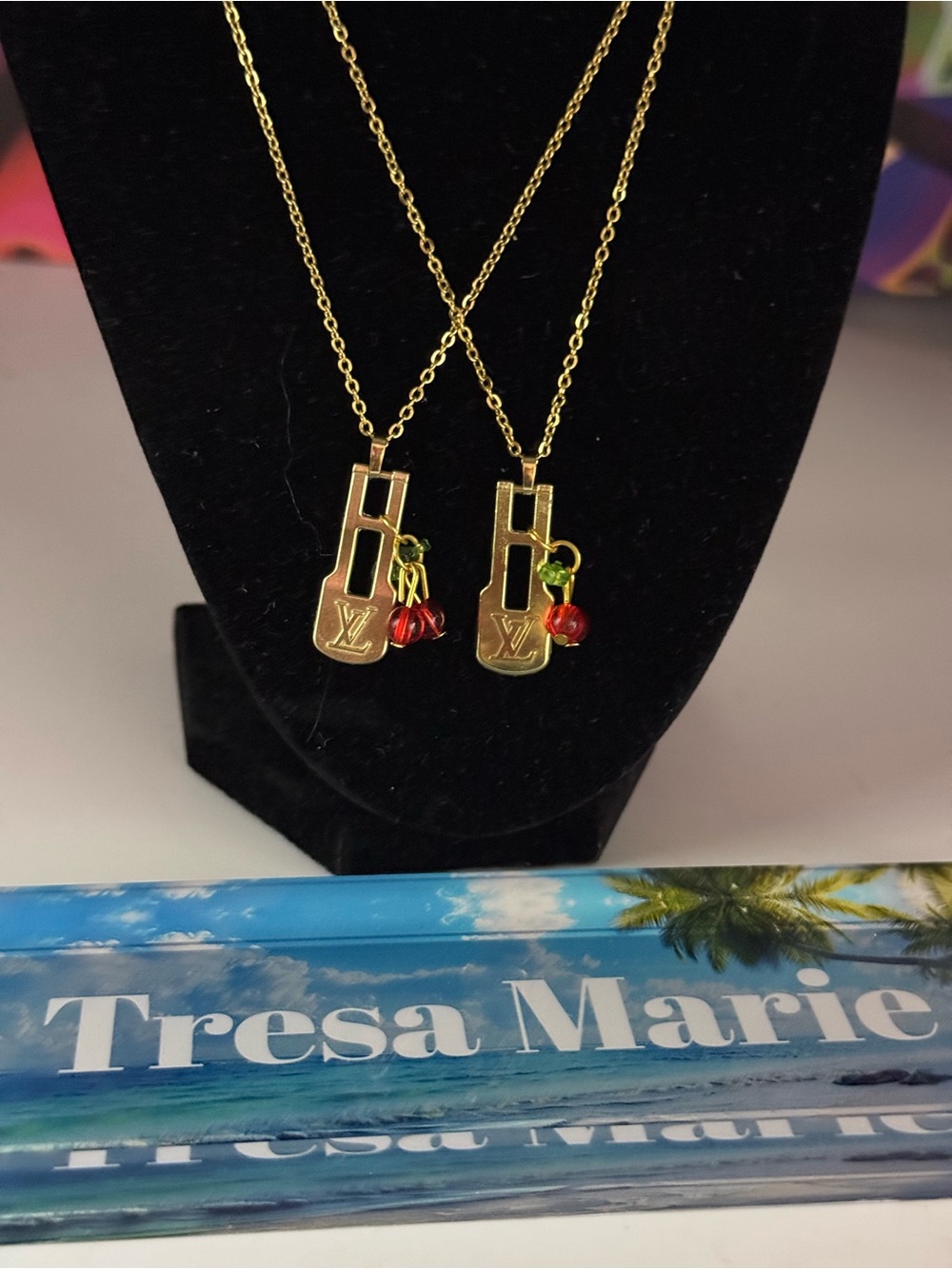 Necklaces - Picture 3 of 5